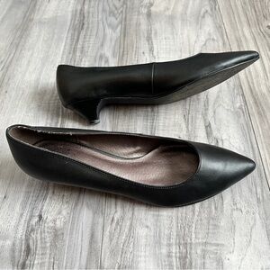 Jessica kitten heel pump leather upper shoes- size 7
